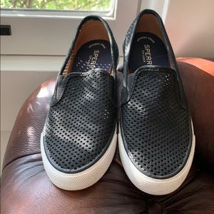 Women’s sperry shoes 6.5